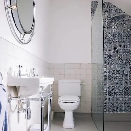 Teach Susie Accessible With Assistive Equipment 別荘 *