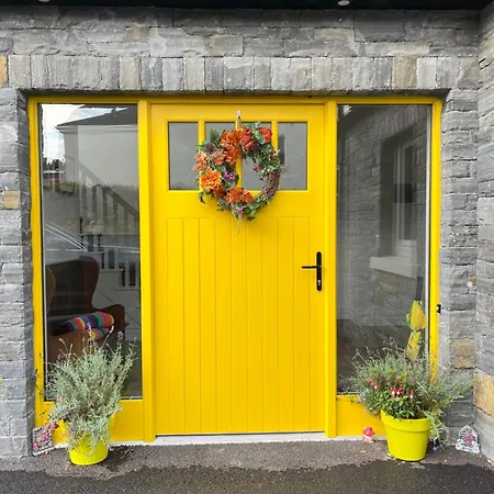 Teach Susie Accessible With Assistive Equipment 別荘 ポートヌー