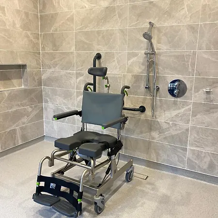 Teach Susie Accessible With Assistive Equipment ポートヌー